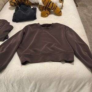 Lululemon Softstreme Cropped Sweatshirt